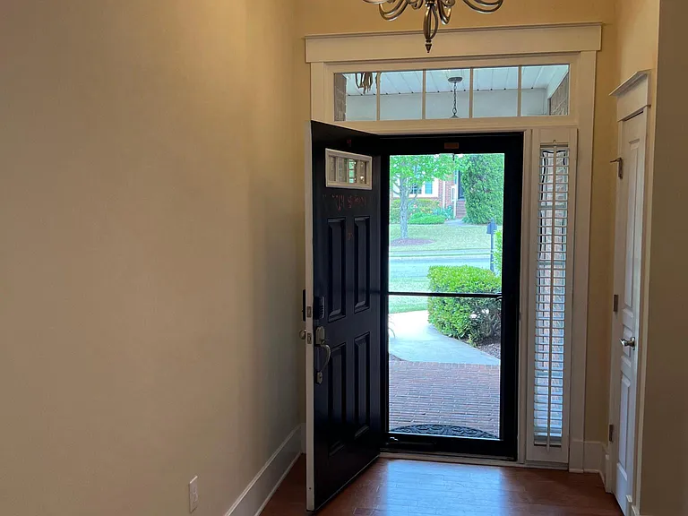 5240 Villa Lake Ct — Photo 16