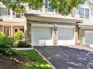 23 Beaver Ave, Annandale, NJ 08801