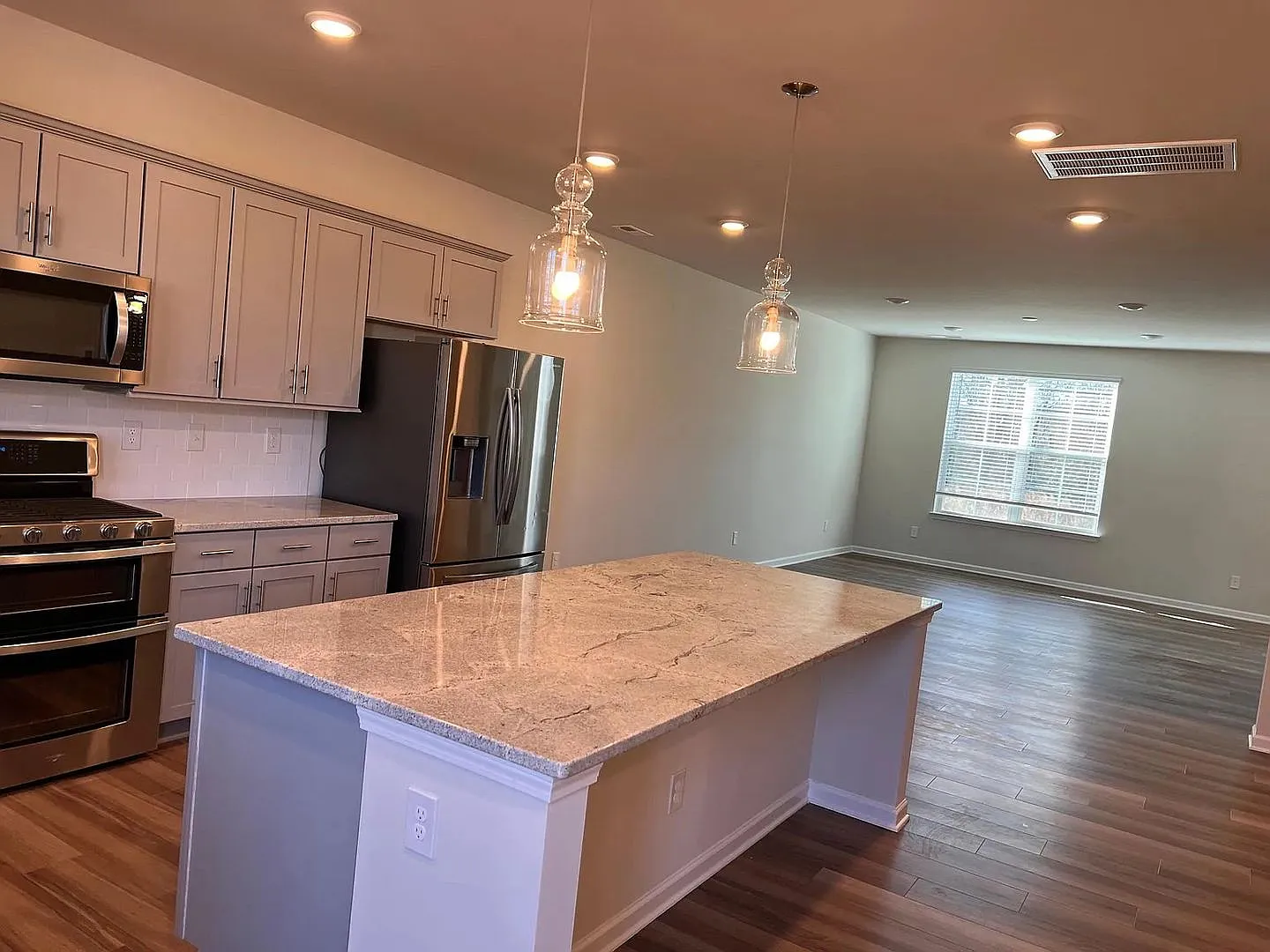 Room in 4 Bedroom Townhome at Lawyers Rd — Photo 2