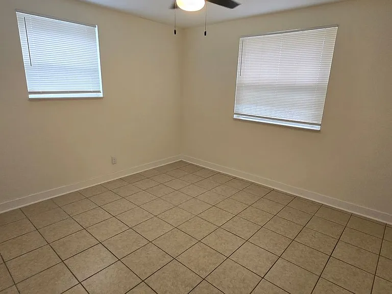 Beautiful 2/1 Apartment in Arlington — Photo 3