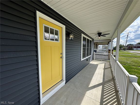 3rd image of 165 Sexton St