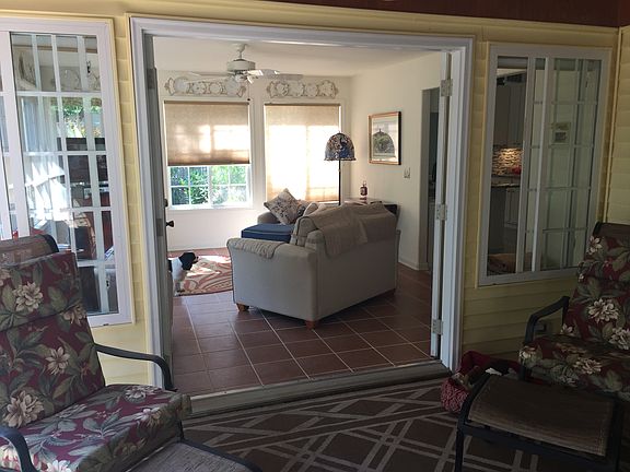 3rd image of 15 W Buckingham Dr