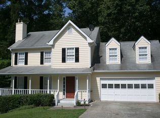 2740 Trotters Pointe Dr, Snellville, GA 30039