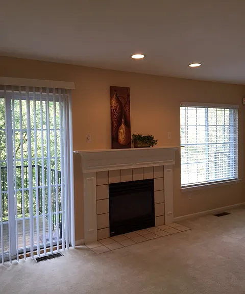 1376 Village Dr — Photo 4