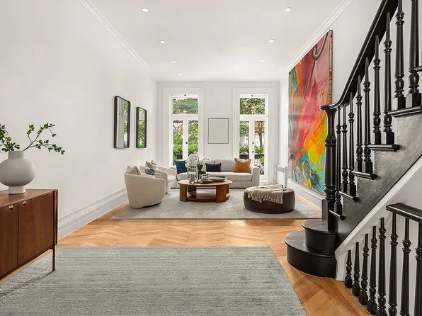 48 E 63rd St, New York, NY 10065