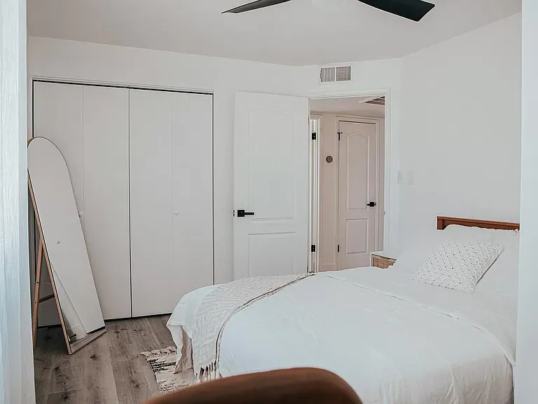 1346 E Almeria Rd — Photo 11