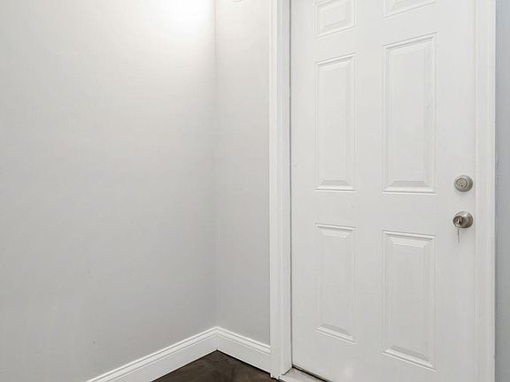 3rd image of 4928 S Saint Lawrence Ave #B