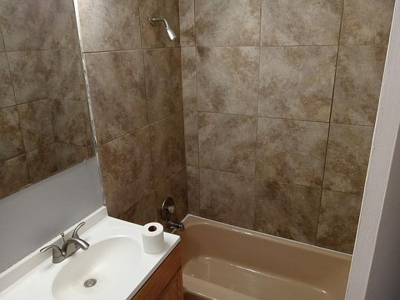 4th image of 4131 Eastridge Dr APT 2
