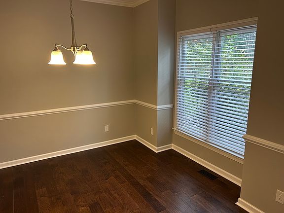 3rd image of 203 Breezewood Dr