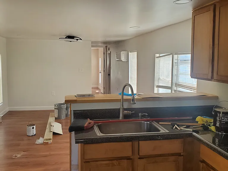 5610 W Woodlawn St — Photo 4