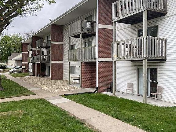 2nd image of 3708 Emiline St #102