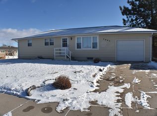 2005 Bonanza St, Gering, NE 69341