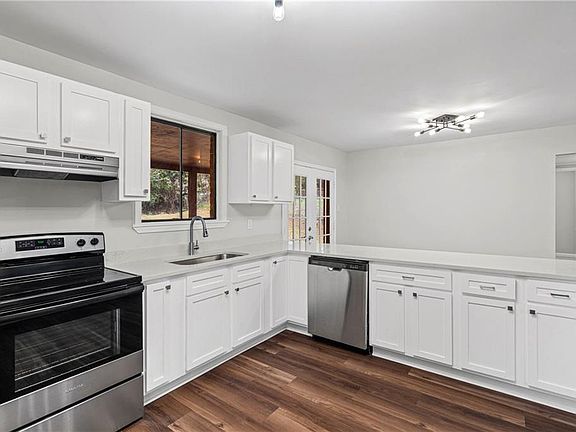3rd image of 4057 Gaylark Rd N