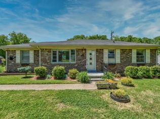 1034 Meadowview Dr, Gallatin, TN 37066