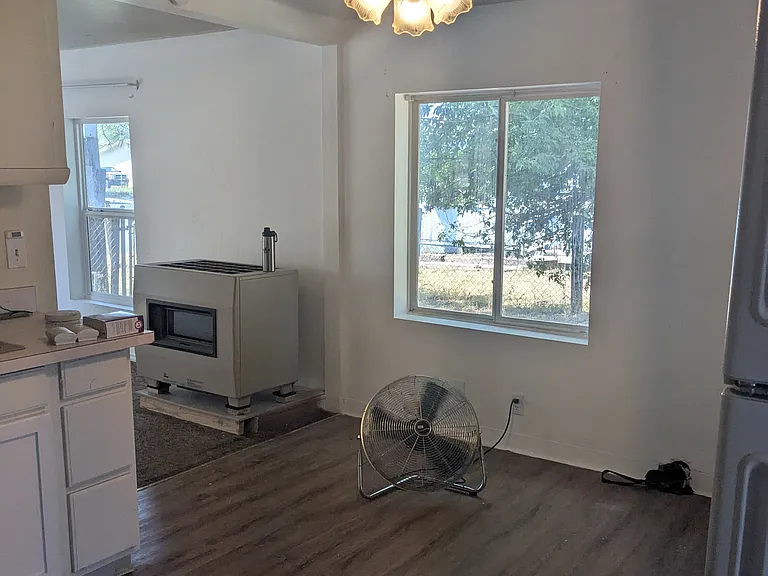 3917 Altamont Dr — Photo 3