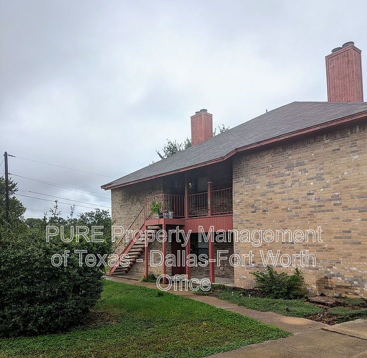 1st image of 819 Betty Ct #B