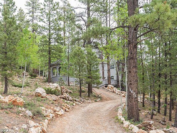 3rd image of 1675 E Strawberry Creek Cir