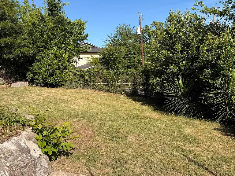 3017 Ensley Ave — Photo 15