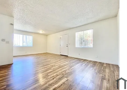 1508 W Florence Ave #3 — Photo 1