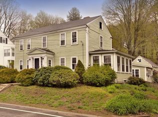 372 Main St, Groveland, MA 01834