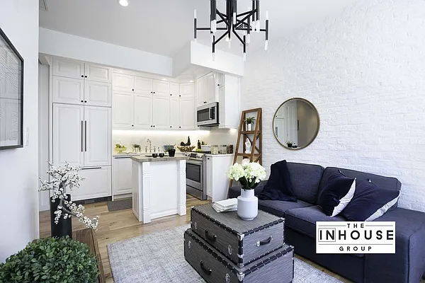 Sold by The InHouse Group | media 15