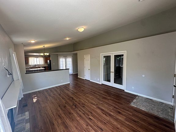 3rd image of 125 Cromwell Pl