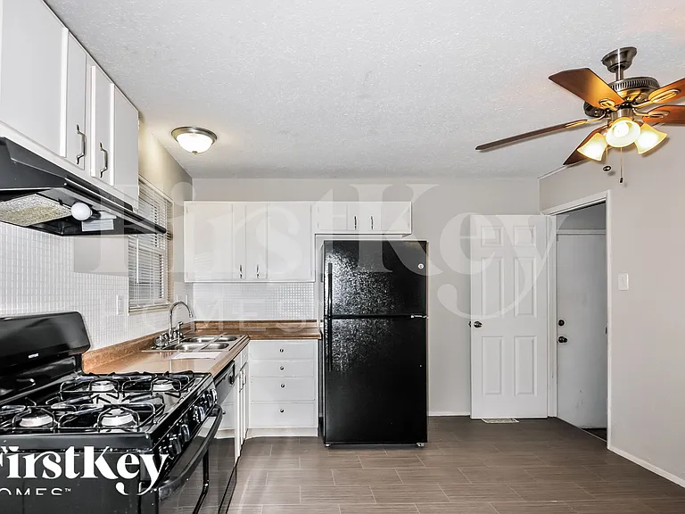 14389 Wild Fox Ct — Photo 6