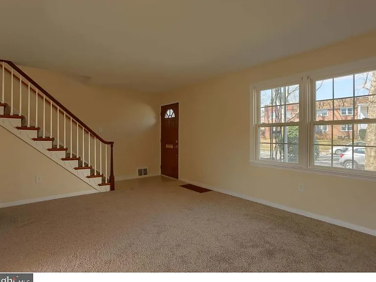 205 Sycamore Rd — Photo 6