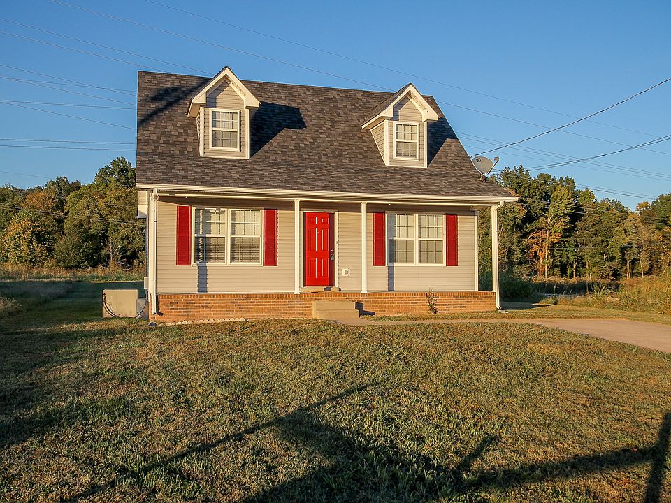 Cape Cod Home Close to Post!