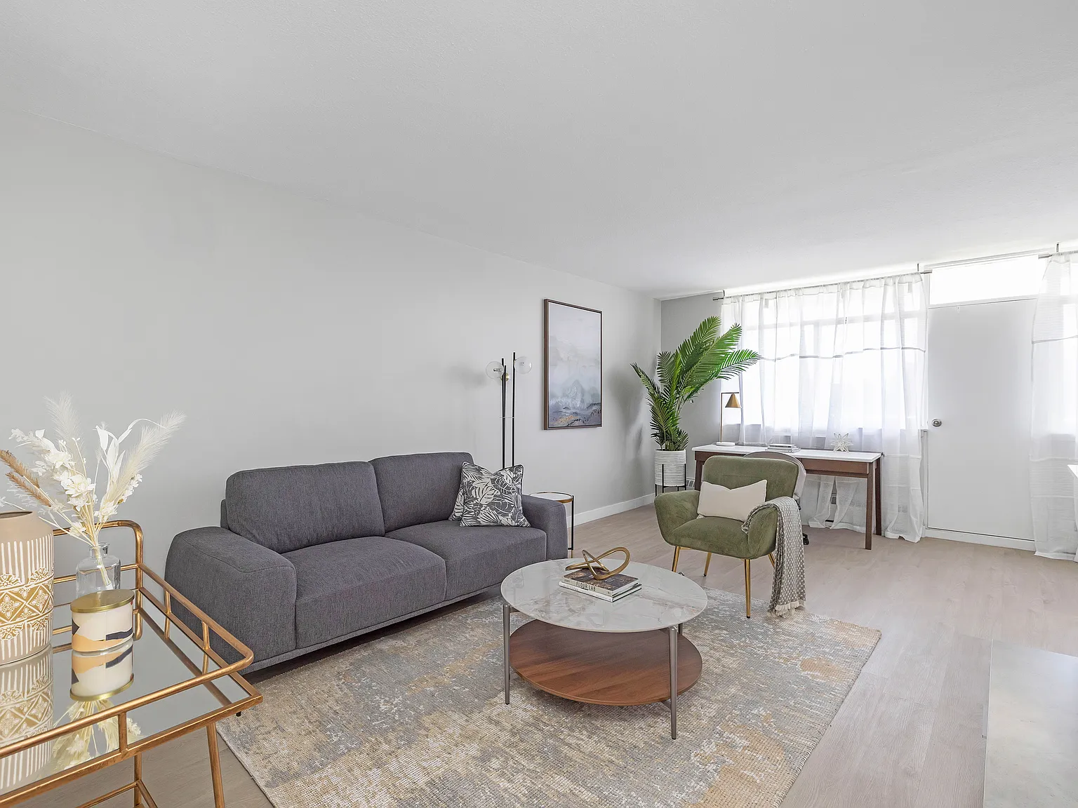 210 Markland Drive — Photo 4