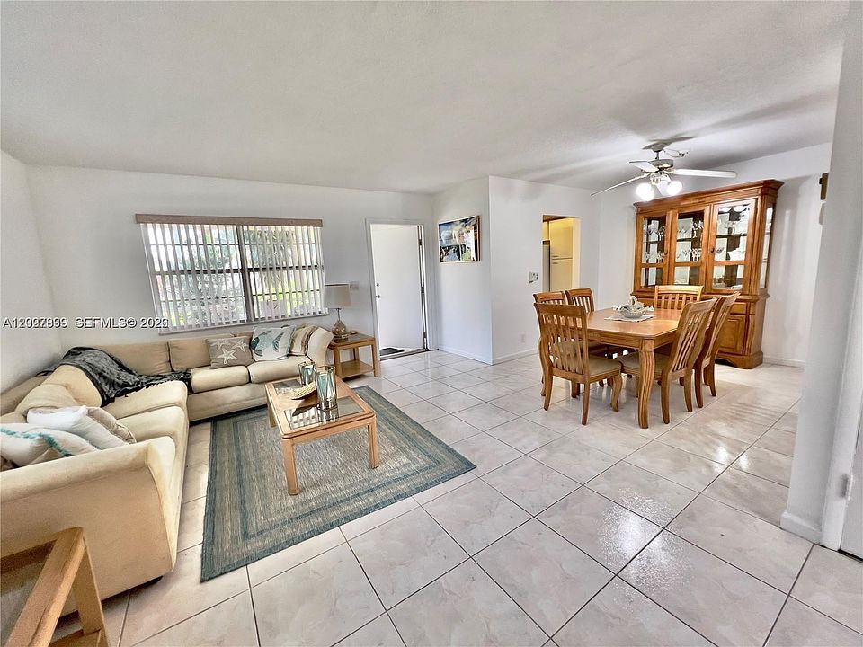 1st image of 501 Blue Heron Dr #12