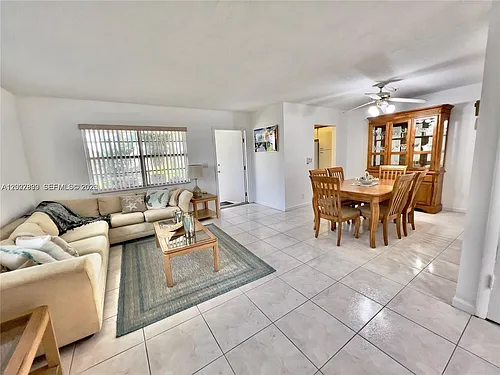 501 Blue Heron Dr #12 Photo 1