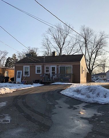 2nd image of 754 Golf Rd