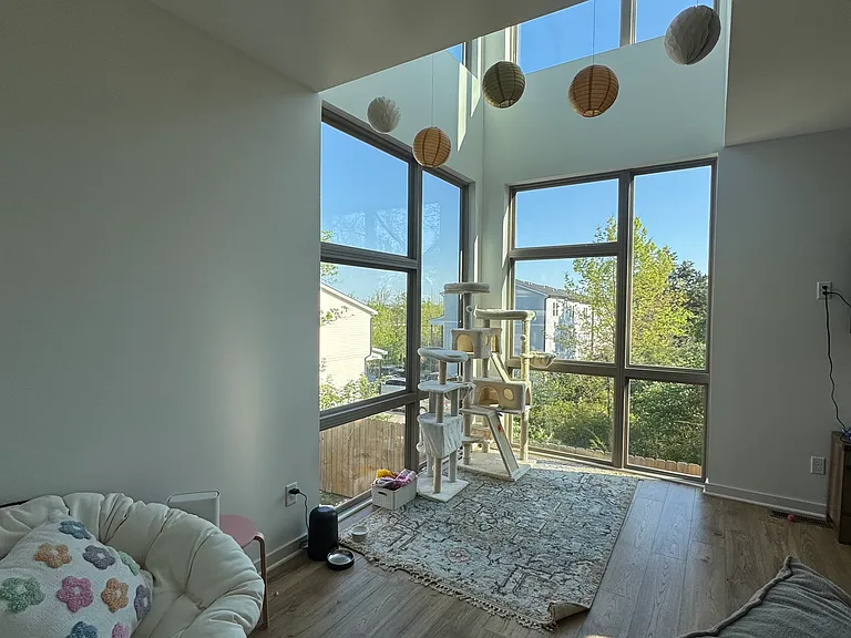3043 Edwin Cir — Photo 7