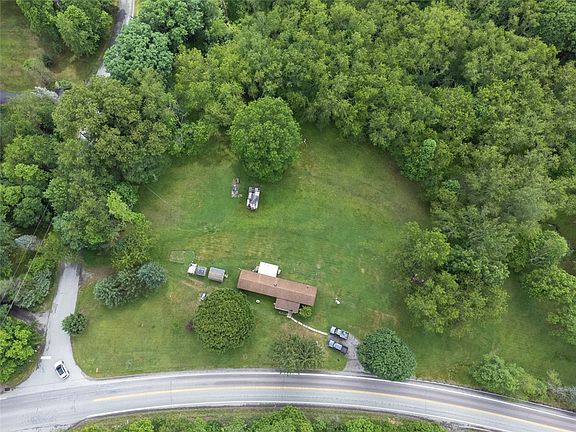 3rd image of 5225 Saltsburg Rd