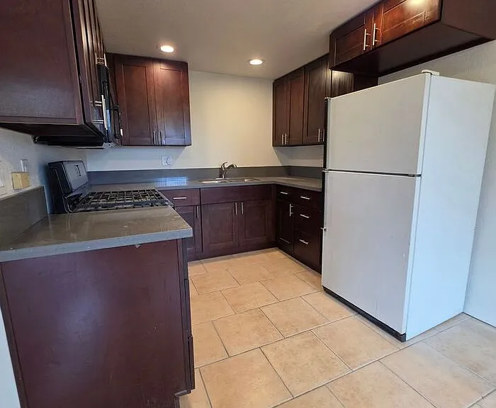 5315 Santa Margarita St #7 — Photo 4