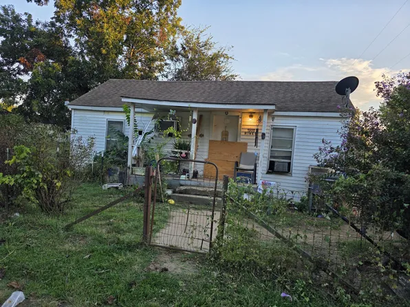 1900 Hines St, Newport, AR 72112