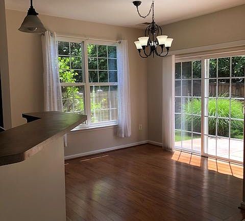 2nd image of 131 Shumard Ct