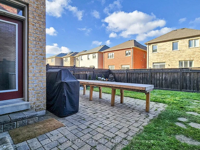 1574 Edgecroft Dr — Photo 38