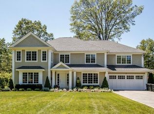 11 Mayflower Rd, Scarsdale, NY 10583