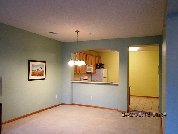 eat in and formal dining.