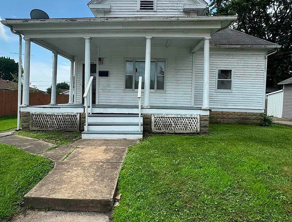 1st image of 306 W Kaskaskia St