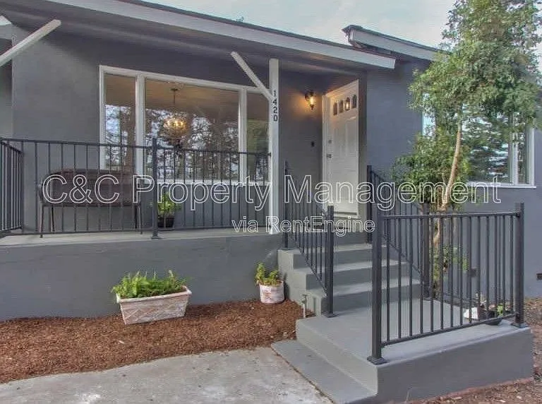 1420 Munras Ave #A — Photo 3