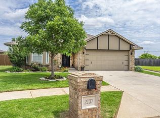 2137 Peacock Dr, Edmond, OK 73012