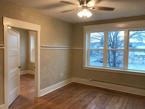 2nd image of 1944 Seneca St APT 14