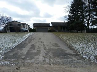 10782 Peake Rd, Portland, MI 48875