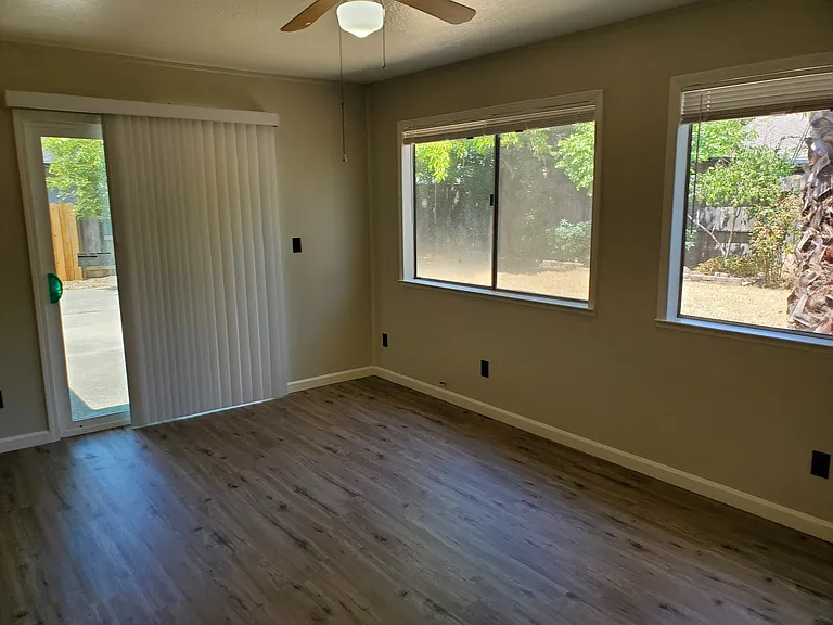 8287 Newfield Cir — Photo 8