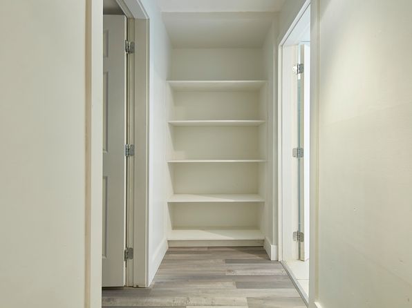 2 bedroom rental in Vancouver — photo 17