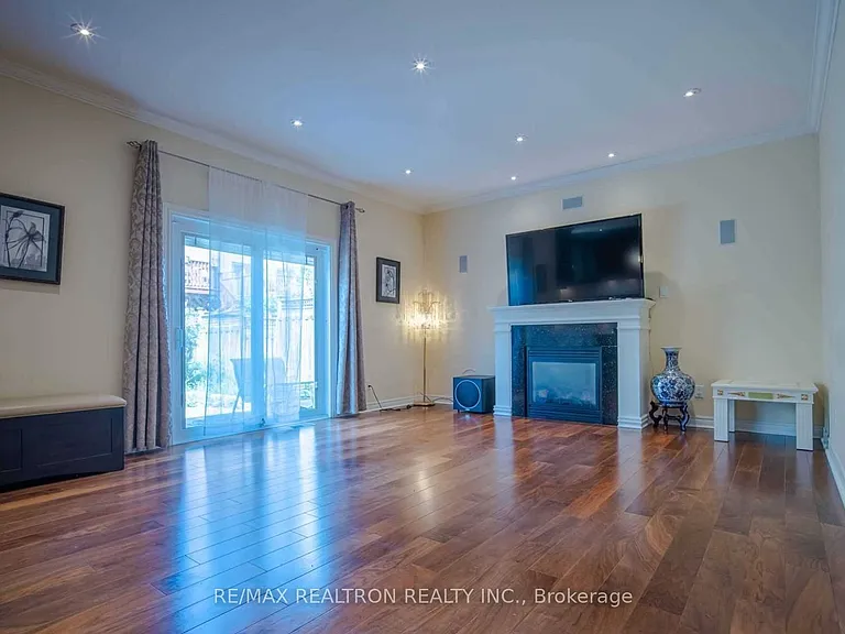 18 Ravine Edge Dr — Photo 10