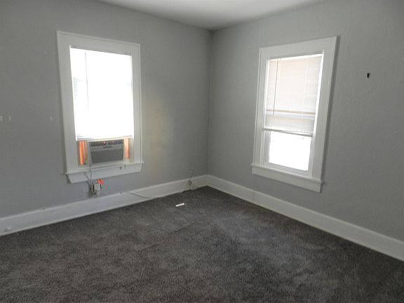 5th image of 425 3rd St N #6